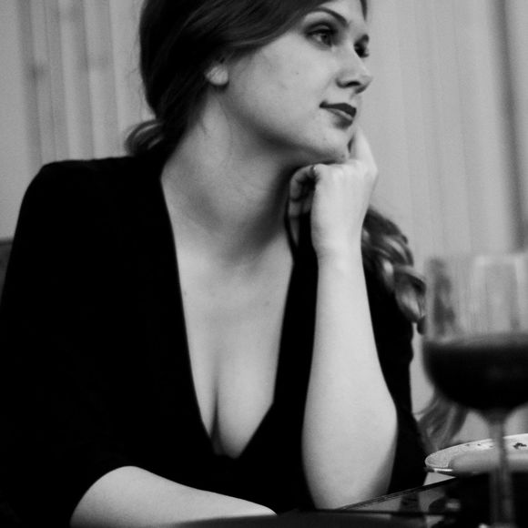 Meet your Posher, Charlène - Picture 1 of 1